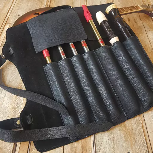 large whistle case black 133106_resized sq.jpg