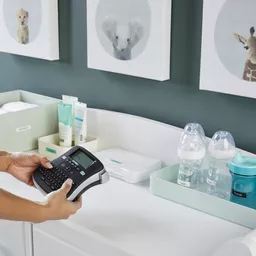 AnCLObGo-0OW2yOJaFCCAA.c-r.jpg?