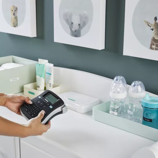 AnCLObGo-0OW2yOJaFCCAA.c-r.jpg?