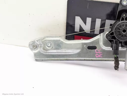 d76d99dc-d7c3-45f1-9be9-3b3295526b9d.jpeg?