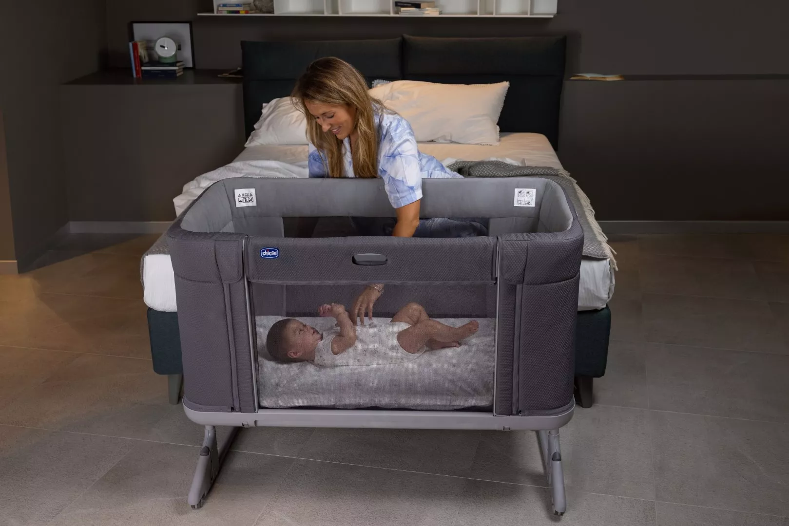 Chicco Next2Me Forever ベビーベッド Chicco Next2Me Forever Bedside Crib | Cribs