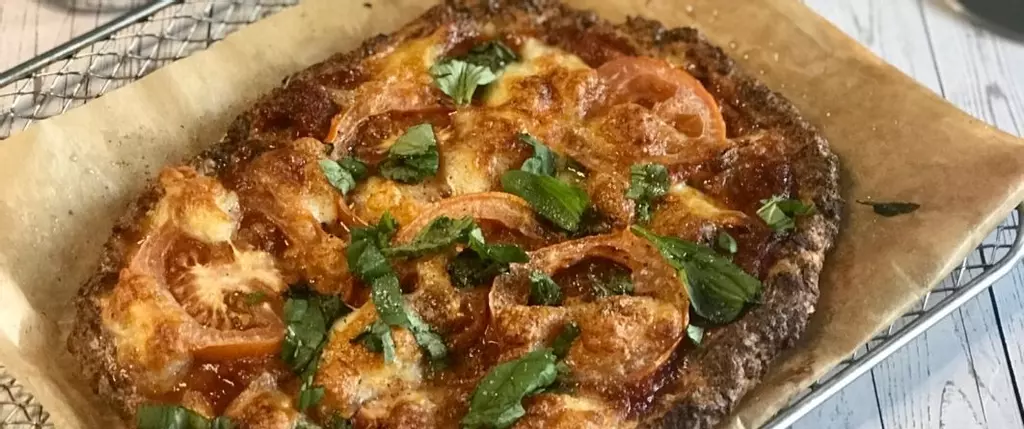 Crispy Cauliflower Margherita Pizza