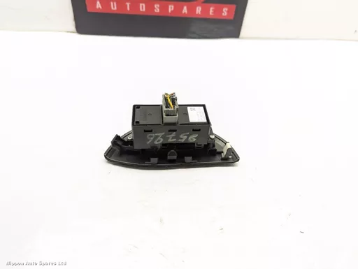 c38b5720-cbee-4773-ae83-41e1d2770ff7.jpeg?