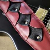 GS92 Dragon Skin Guitar Strap - multicoloured Swatch