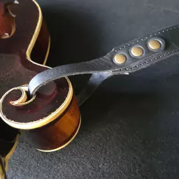MS72T black mandolin strap Pinegrove Leather 154024.jpg
