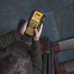 xH-kB1Mm7UixPE5KLqoClA.c-r.jpg?