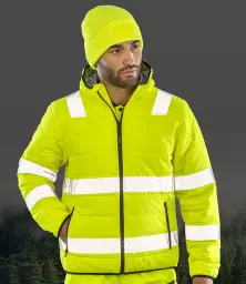 RS500%20FLY%20MODEL%201%20HERO.jpg?