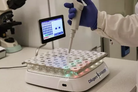 Dilugent shaker light