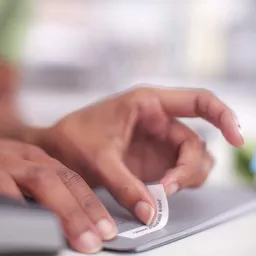 JTyetObq002-N5kwtt5E_g.c-r.jpg?