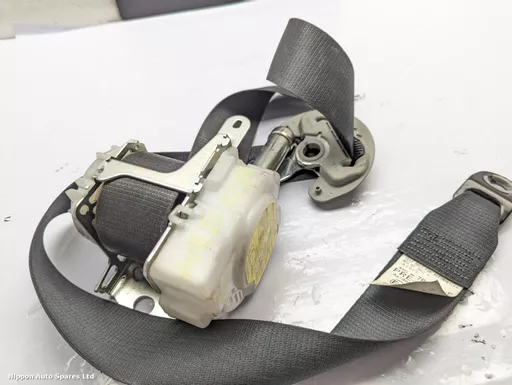 26d9a930-2a95-4202-aacd-042bdb3f28f3.jpeg?