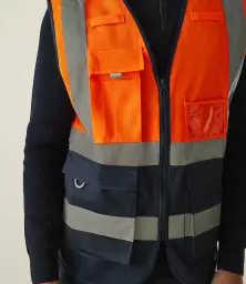 RG464%20OR_NV%20MODEL%203.jpg?