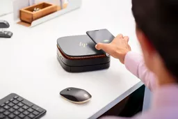 zQKiKYeeAkagoRzNzkJ96A.c-r.jpg?