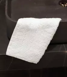 TC01%20WHI%20MODEL%201.jpg?