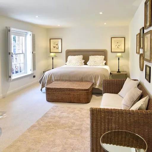 ivory bedroom.jpg