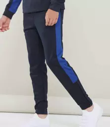 LV883%20NV_RY%20MODEL%201.jpg?