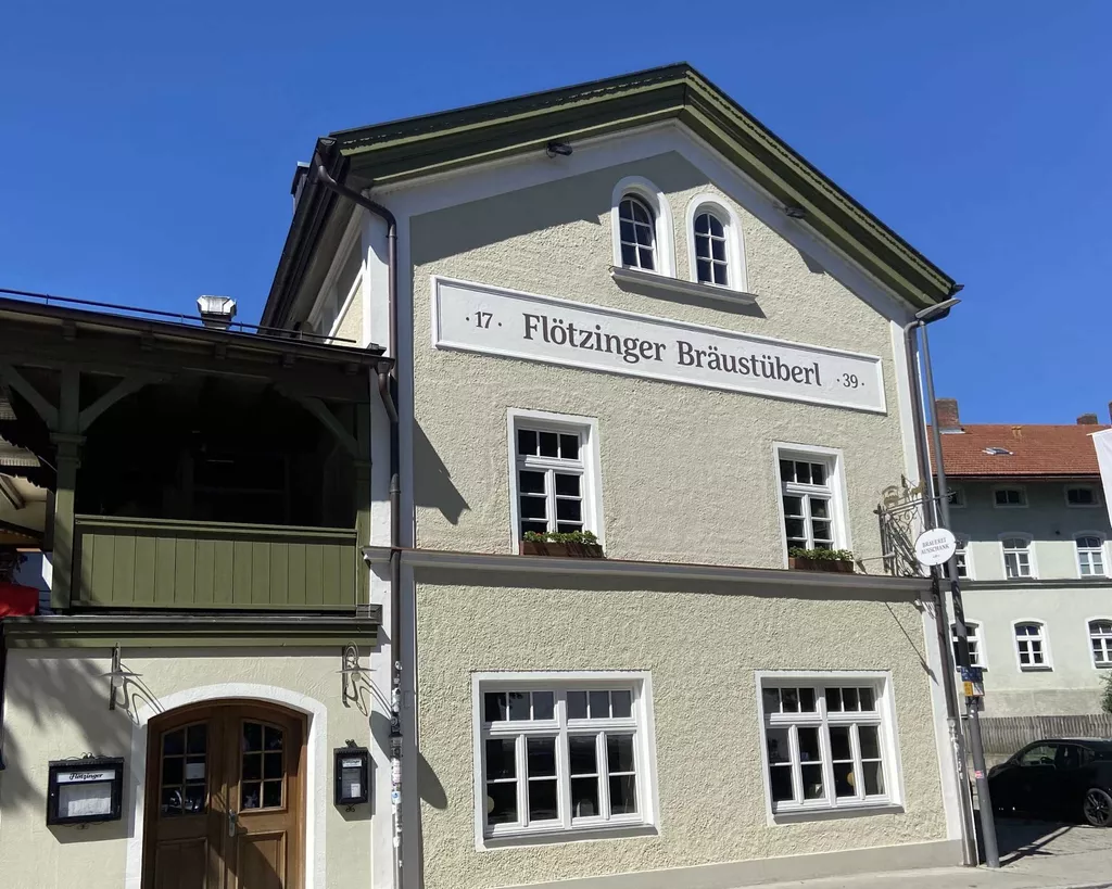 Herbstfest: Dirndl, Dancing & Flotzinger