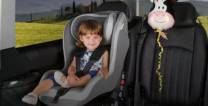 HOW TO ORGNAISE A CAR JOURNEY WITH A BABY