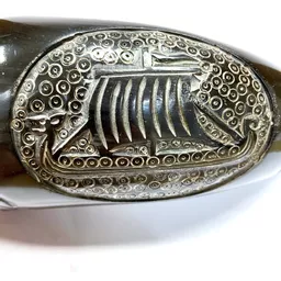 Engraved Horn 3.jpg