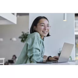 q2_SofzMEEKh1JA-Bc_jWQ.c-r.jpg?