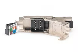 2uANW5zaV0WAo73Xxs9iOg.c-r.jpg?