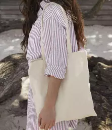 W961%20NAT%20MODEL%202.jpg?