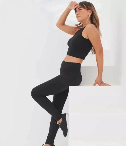 SK64%20BLK%20%20MODEL%202.jpg?