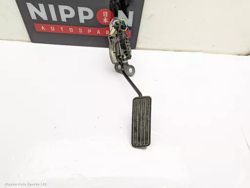 e2b03716-b62f-4175-9dec-2a3b02cf0af3.jpeg?