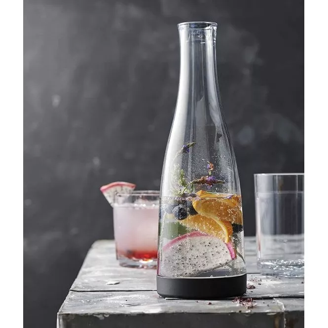 CARAFES & DECANTERS