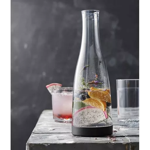 CARAFES & DECANTERS