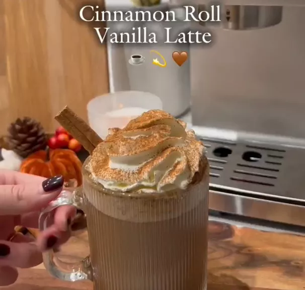 Cinnamon Roll Latte