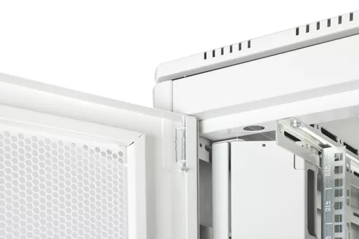 QyTWU6aKZES60-reRqupwg.c-r.jpg?