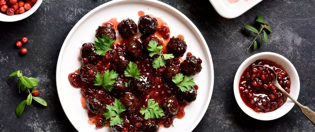 Air Fryer Mulled Wine Meatballs