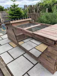 60320 - Hen Coop Deluxe with handles_Image_1.jpg