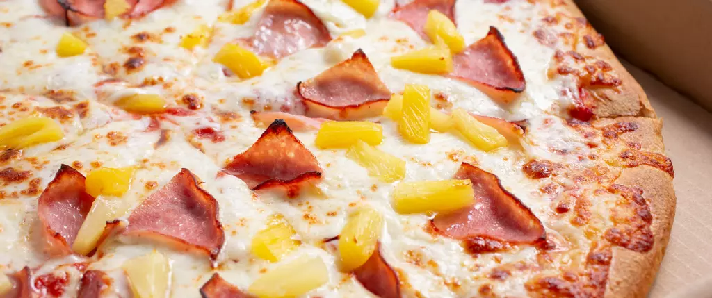 Spicy Hawaiian Pizza