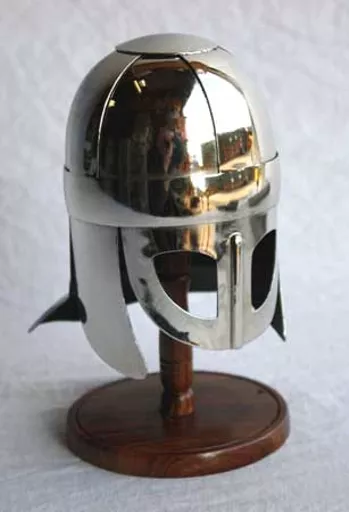 vk_108_helmet450a.jpg