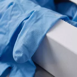 Medium Powdered Vinyl Gloves - Blue_0000s_0000_GLOVE000113.jpg