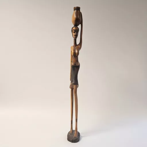 Wooden statue depicting an African woman - Hand carved