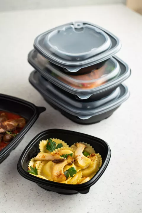 TAKEAWAY CONTAINERS