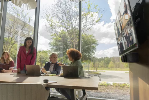 mBgi4N-iq0ujuDsimpPIuA.c-r.jpg?