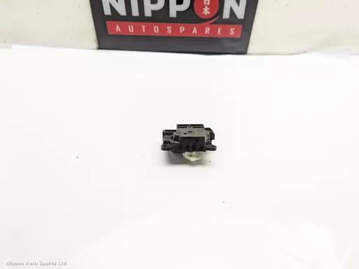 b25081d8-1db7-4559-8a69-34140514a5c6.jpeg?