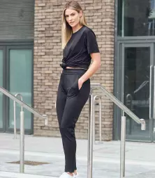 TL581%20BLK%20MODEL%202.jpg?