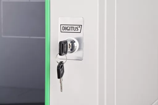 gmxr1aYan0iLnNEWtzm9tQ.c-r.jpg?