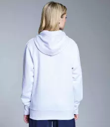 AM04%20WHI%20MODEL%203.jpg?