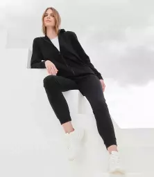 SF470%20BLK%20MODEL%201.jpg?