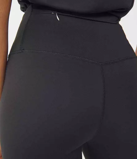 LV896%20BLK%20MODEL%203.jpg?