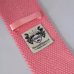 Pink knitted tie