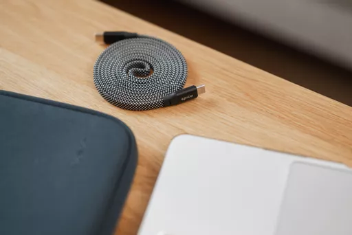 WL9PLdzc80qhlh_5mPLWxw.c-r.jpg?