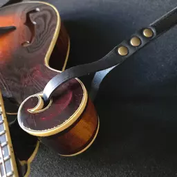 MS71T black mandolin strap Pinegrove Leather 153530.jpg