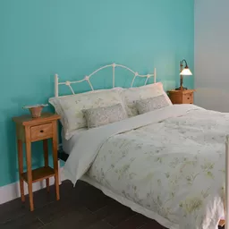 The Lido bedroom.jpg