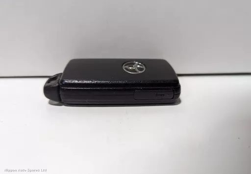 d8999aee-b1a1-4c0c-b658-fe1ca35b2faf.jpeg?